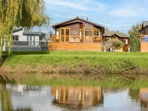 Tiddington Casa | Kingfisher Lodge in Stratford upon Avon