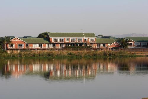 Mount Edgecombe Cabina | Kingfisher Lodge