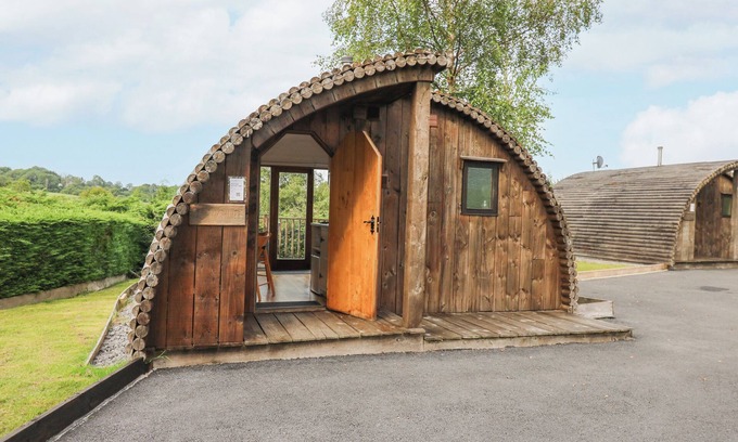 Llangammarch Wells Cabaña | KINGFISHER, pet friendly, with a garden in Beulah