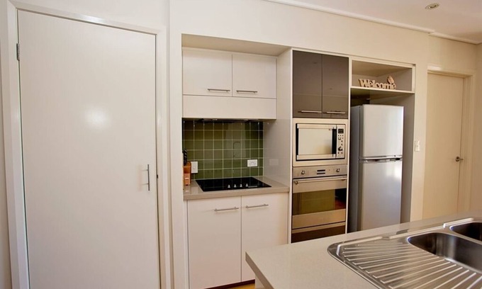 Agnes Water Apartamento | Kingfisher - Three-Bedroom Beachside Escape in Agnes Water, with Heated Communal Pool
