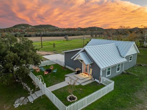 Boerne Casa | Kingsby Cottage - 1 Bedroom w Mountain views