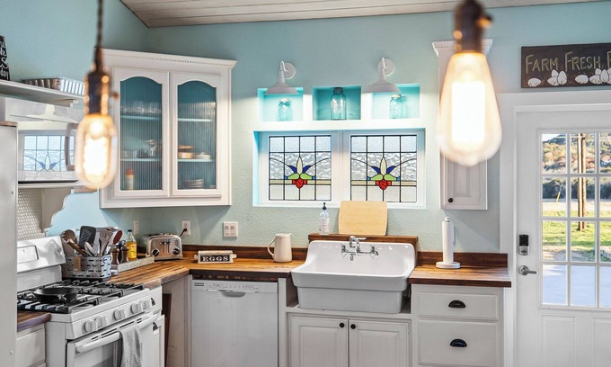 Boerne Casa | Kingsby Cottage - 1BR & Mountain Views