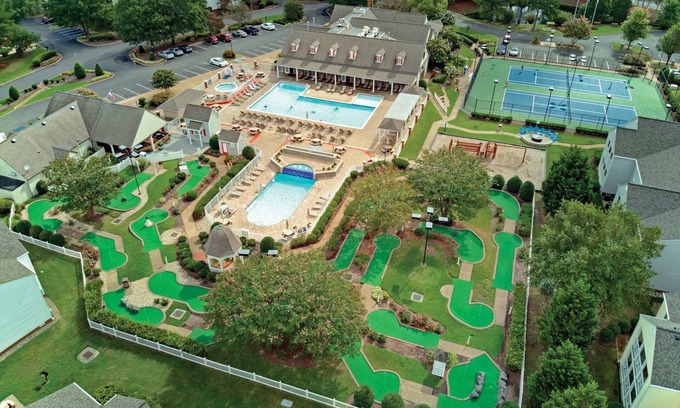Williamsburg Complejo | Kingsgate - 2 Bedroom/2 Bath