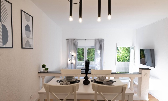 Pforzheim Apartamento | Kingsize Bett, Naturidylle, Netflix, Großräumig