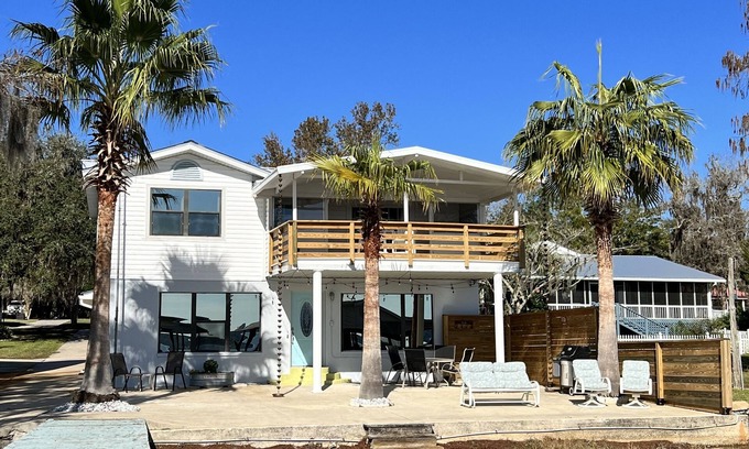 Starke Casa | KINGSLEY LAKE! MOST BEAUTIFUL LAKE in Florida! Dock 115💦