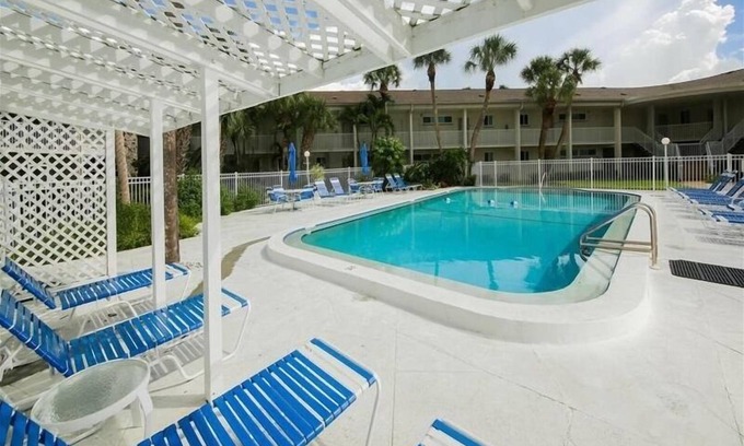 Saint Armands Key Condominio | Kingston Arms in Sarasota
