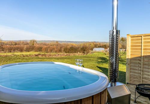 Yarley Casa | Kingston Black, Apple Tree Glamping, Nr Wells
