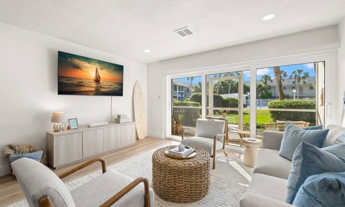 Saint Armands Key Apartamento | Kingston Cabana | Gorgeous Condo! Pool, Near Beach