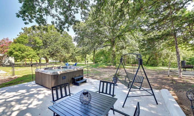 Kingston Casa | Kingston Vacation Rental w/ Private Hot Tub!