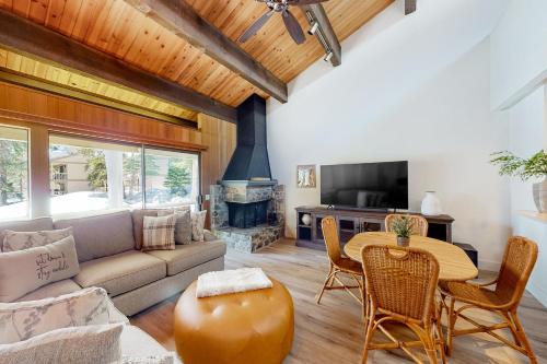 Kings Beach Apartamento | Kingswood Village 60