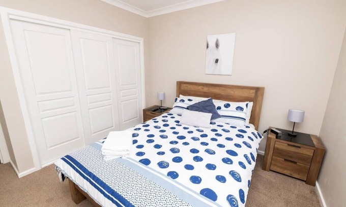 Orange East Casa | Kinross on Cox | Sweet, Neat & Simple + Wifi