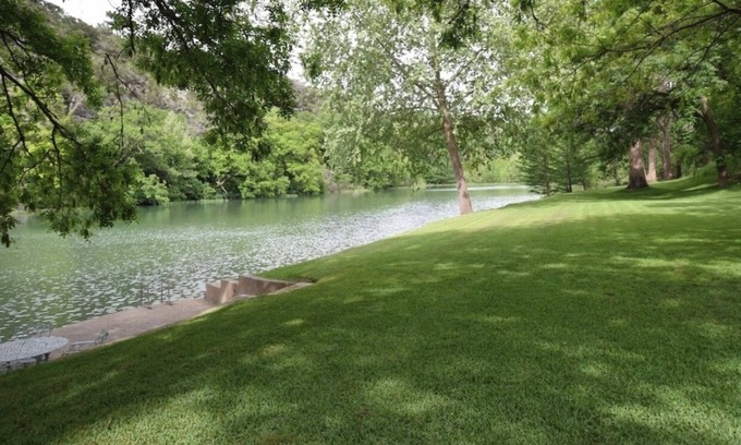 Hunt Cabina | Kipp Cottage - Private Guadalupe Riverfront - 2 Cottages - Sleeps 9