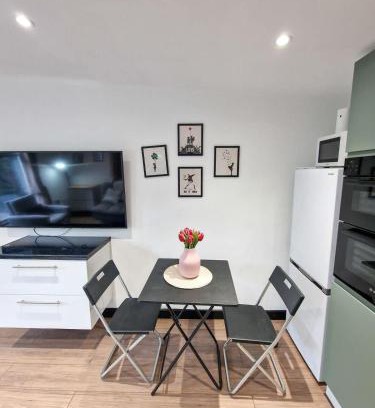 Kirkby Casa | Kirkby Bungalow by City SuperHost