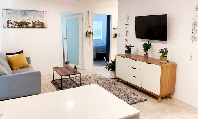 Coolangatta Apartamento | Kirra Escape - Beachside Kirra - Pet Friendly - Min. 3 Night Stays!
