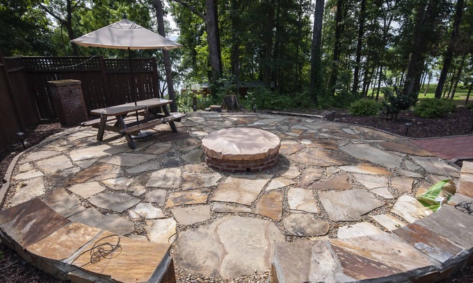 Hayesville Cabina | Kirsten's Lakeside Paradise en Lake Chatuge. ¡Disfruta de Lake Life! Pozo de fuego, muelle