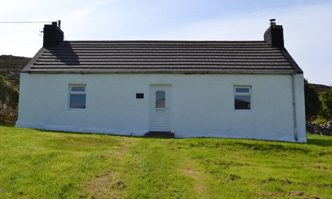 Kirtomy Cabaña | Morrisons Cottage, Kirtomy, frente a la Northcoast 500 en un valle tranquilo.