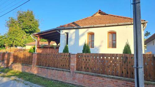 Tardona Apartamento | Kis Bujdosó Vendégház