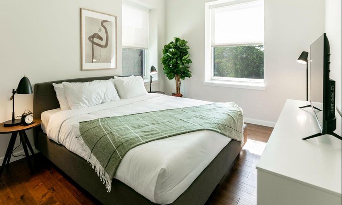 Central Business District Apartamento | Kislak 503 Luxurious 2BR Retreat Above the City