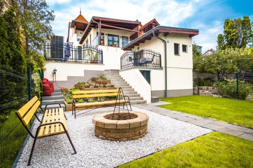 Keszthely Cama Y Desayuno | Kiss-Henézi Guest House