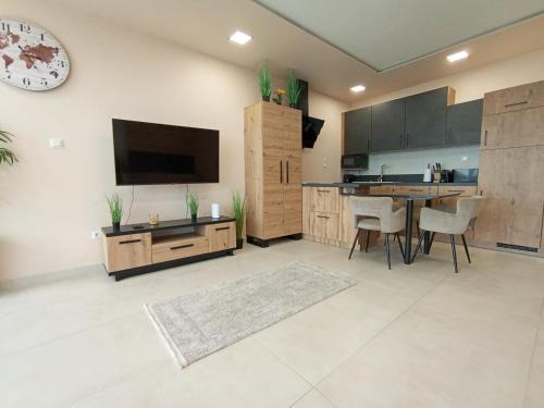 Balatonalmadi Apartamento | Kisterasz Apartman