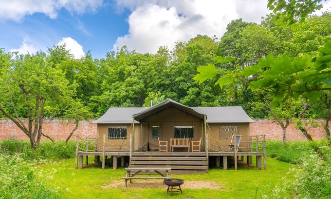 Exton Cabina | Kite at Exton Park, Rutland, Dog Friendly