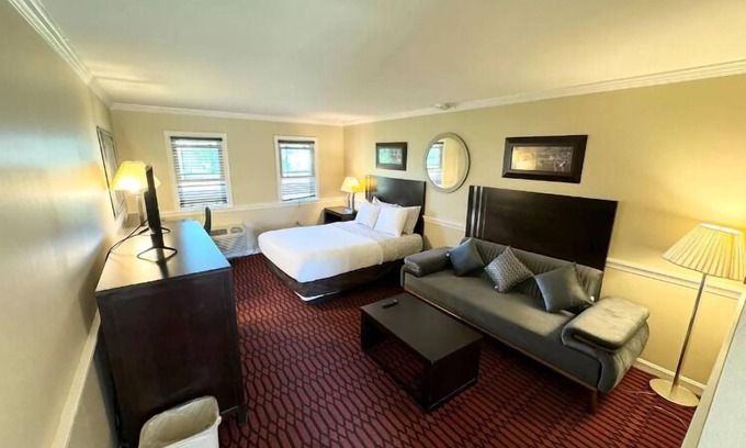 Strasburg Hotel | Kiteville Lancaster