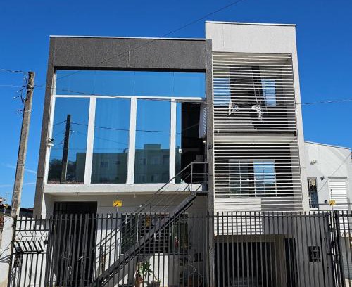 Uvaranas Casa | kitnet central com linda vista 75