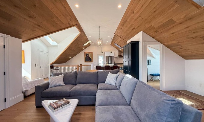 Kittery Casa | Kittery Cove | Luxe, Views, Walk to Portsmouth