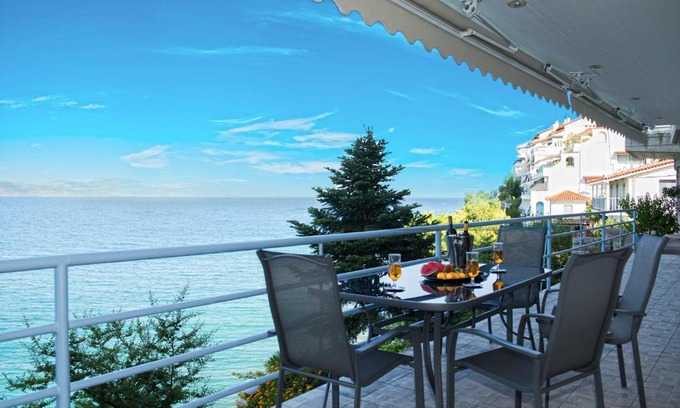 Kiveri Casa | Kiveri Luxurious Seaside Apartment