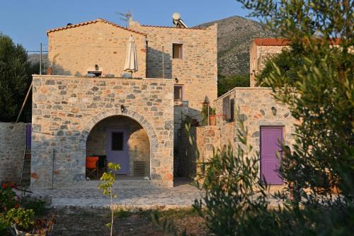 Pyrgou Dirou Casa | Kivotos Mani