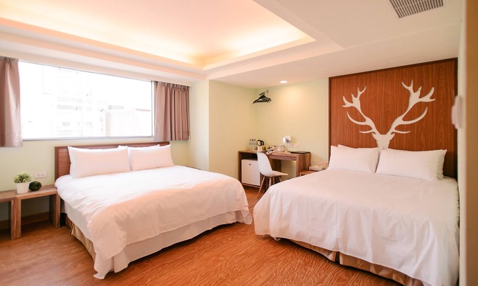 Central District Hotel | Kiwi Express Hotel