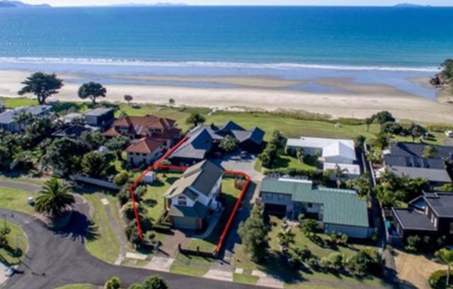Matarangi Casa | Kiwi Kuta with direct beach access -Matarangi Home