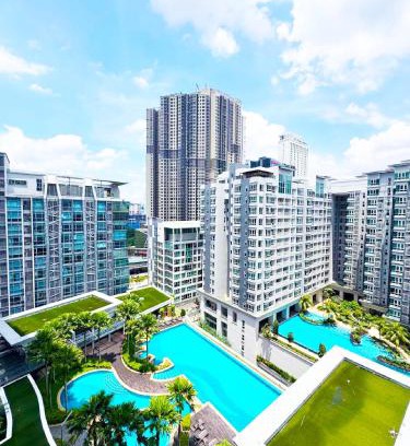 Maluri Apartamento | KL V Residence I with Balcony I 吉隆坡双威伟乐城民宿-附有阳台 I Walking distance to MRT & Mall & Nanjing Street I 马中英服务 I Malay English Chinese