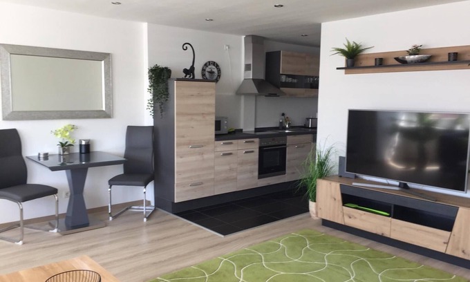 Kaiserslautern Apartamento | KL28: Stylish TLA/TLF Apartment in the Heart of Kaiserslautern