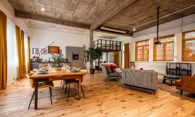 Ostviertel Apartamento | Klassen Stay - Exklusives Loft - XXL Leinwand - 4 km Messe, 1,5 km HBF