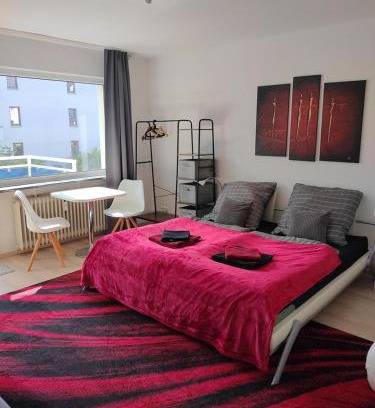 Bockenheim Apartamento | Kleines Apartment in Frankfurt mit eigenem Stellplatz in Messenähe