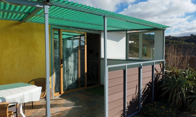 Granadilla de Abona Casa | Kleines Ruhiges Duplex Ferienhaus mit Sonnenterasse , Garten und Liegeflaeche