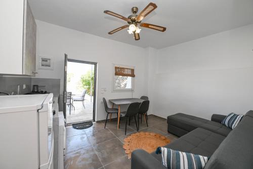 Tinos Town Apartamento | kleris apartment 11