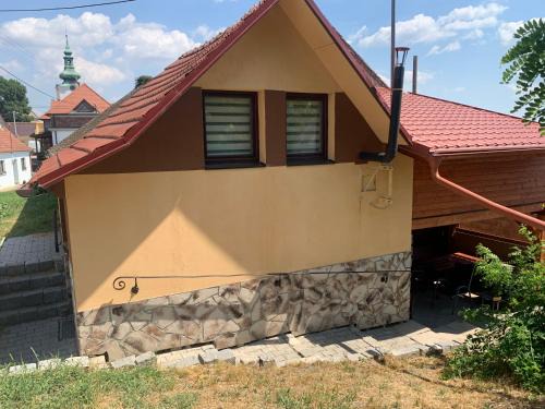 Pritluky Apartamento | Klidné a vyjímečné ubytování nad sklepem - Přítluky Garance na počasí!