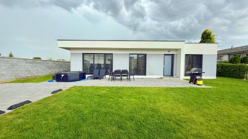 Dunajska Luzna Casa | Klimatizovaný Apartmánový dom s vírivkou, 9B