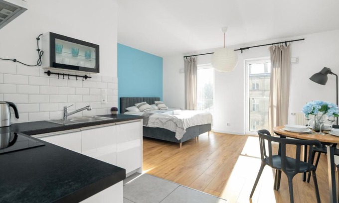 Jezyce Apartamento | Klimatyczne i Nowoczesne Studio Very Berry w Poznaniu by Noclegi Renters