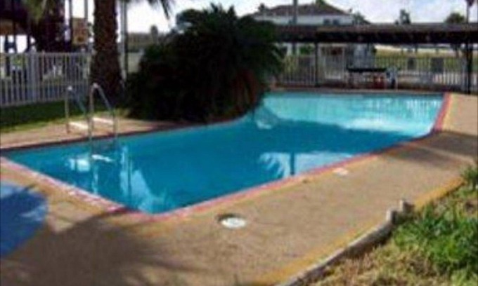 North Beach Hotel | Knights Inn Corpus Christi at North Beach