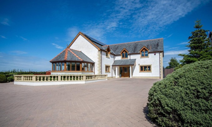 Narberth Casa | Knights Rest - 4 Bed Holiday Home - Princes Gate