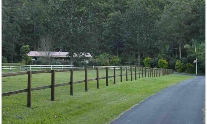 Tallebudgera Valley Cabaña | KNOTSOFAR MASCOTAS COTTAGE