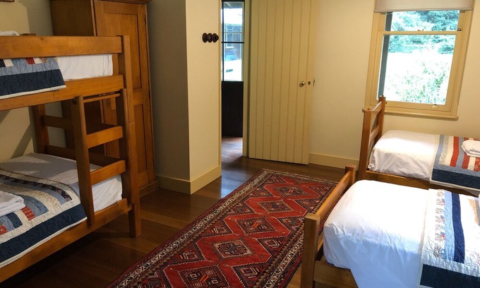 Cedar Brush Creek Otro | Knottapharm - A Peaceful Rural Getaway