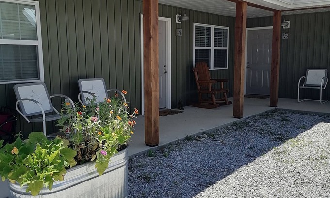 Mountain View Cabina | Knotty Squirrel Unit 3 Multibedroom Suite