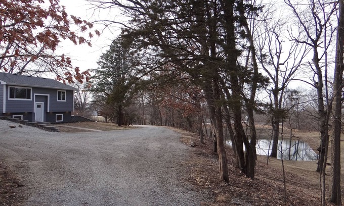 Knoxville Casa | Knoxville's BEST! Private Acreage! Close to town & 3 acres to enjoy!