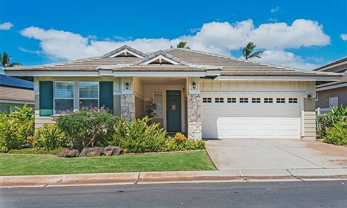 Ko Olina Casa | Ko'Olina, una casa lujosa y privada en el campo de golf y al otro lado de la playa