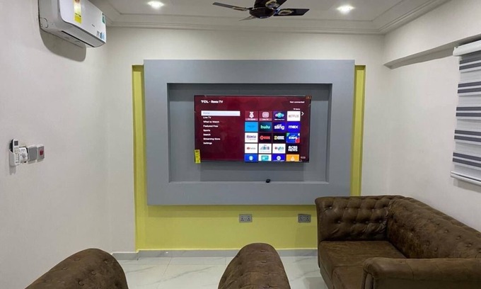 Roman Ridge Condominio | Kobbys Brands offers accommodation along the Accra-Team Motorway.