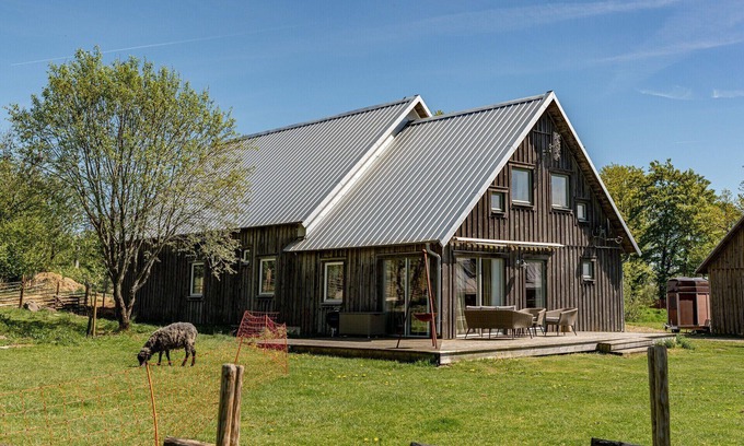 Laholm Apartamento | Kockabygget: Charming holiday apartment on a rural farm outside Laholm | SE02059